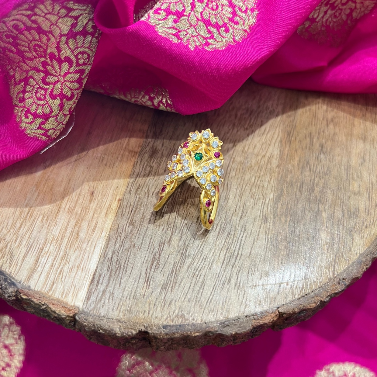 Gold Vanki Rings | Indian gold jewellery design, Gold ring designs, Vanki  ring