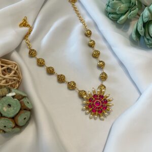 Suryan Kundan Nakash Choker