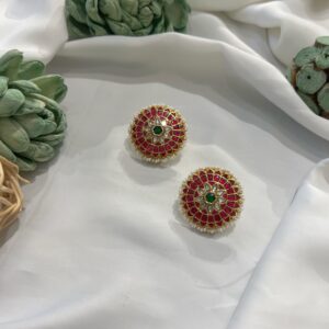 Raina Kundan Studs
